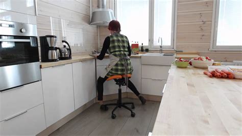 Understand And Buy Stool To Sit On While Cooking Off 64