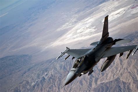 Over 4,600 aircraft have been built since production was approved in 1976. F16 Wallpaper ·① WallpaperTag