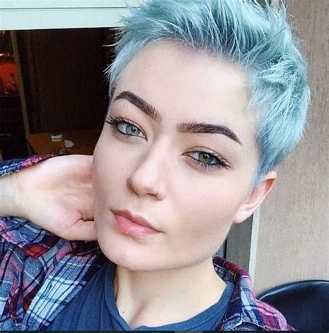 70 Best Short Pixie Haircut And Color Design For Cool Woman Edgy Pixie