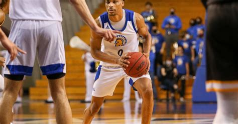 San Jose State Basketball Spartans Show Up Wyoming Cowboys Show Out