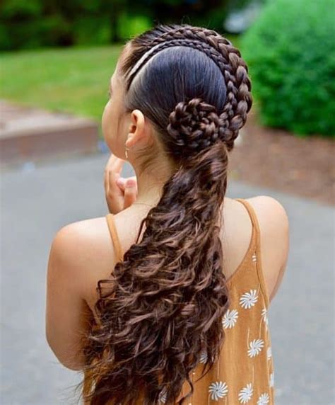 19 Cute And Easy Hairstyles For Curly Hair Girls Pdi Pcom