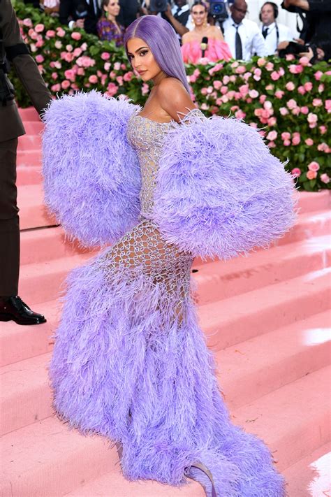 Kylie Jenners 2019 Met Gala Look Is All Purple From Head To Toe