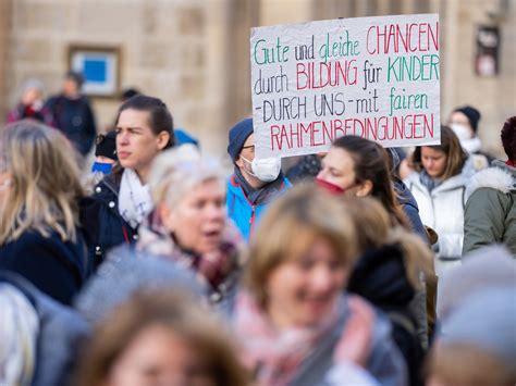 Kindergarten Demos In Wien Proteste Für Mehr Geld Und Personal