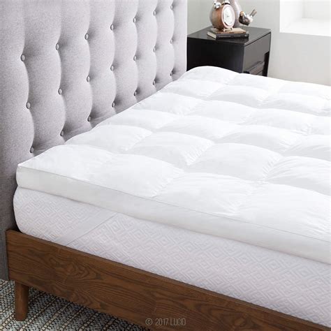 Mattress toppers & mattress pads add an extra layer of comfort as well as protect, and allow you to adjust for your ideal firmness. Best King Down Alternative Mattress Topper - Home & Home