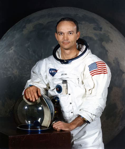 Michael Collins Apollo 11 Astronaut Who Orbited Moon Dies At 90 Space
