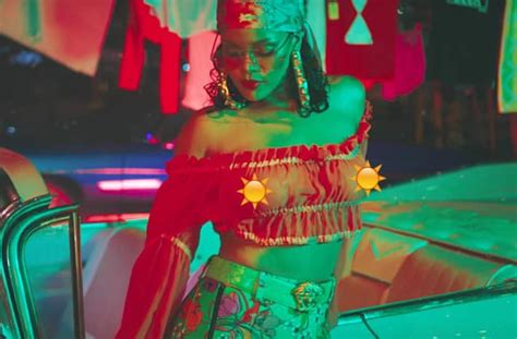 Looks Mode De Rihanna Dans Le Clip Wild Thoughts Avec Dj Khaled