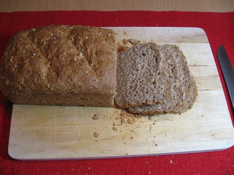 Bread knives are serrated and specially designed to cut loaves of bread without crumbling. For the loaf of bread: Sprouted Barley Bread