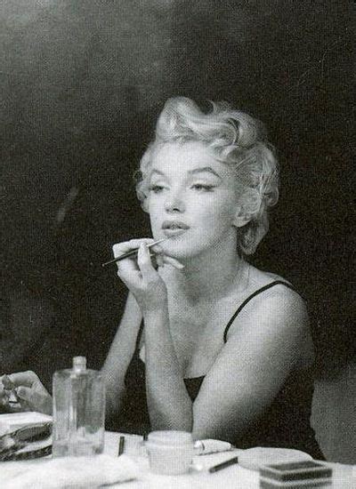 43 Most Glamorous Photos Of Marilyn Monroe Artofit