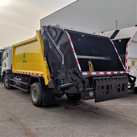 Sinotruk Howo X M M Waste Collector Truck Garbage Compactor