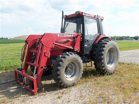 Caseih 885 Tractor With 2255 Loaderthis Was Taken Near Connection