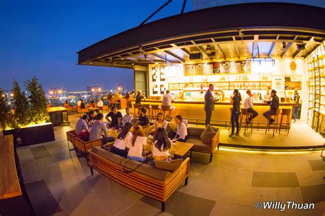 Bangkok marriott hotel sukhumvit 57, manager at octave rooftop lounge & bar, responded to this reviewresponded 10 january 2021. Brewski Craft Beer Bar at Rooftop Radisson Blu Hotel ...