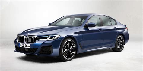 Edmunds also has bmw 5 series pricing, mpg, specs, pictures, safety features, consumer reviews and more. 2021 BMW 5-Series Gets New Tech and an Altered Look - Cars ...