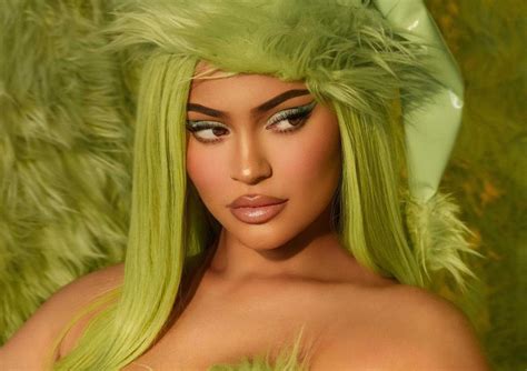 Kylie Cosmetics And Its New Collection The Grinch Fashionactivation