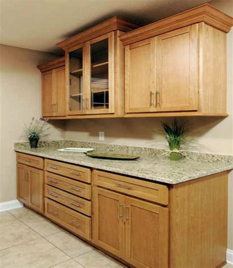 A lot of people have gone with the rta cabinets. Oak Kitchen Cabinets for Sale | Кухонные шкафы, Дизайн ...