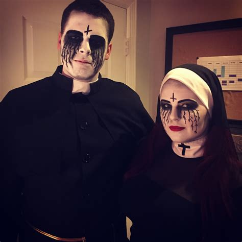 Couples Scary Priest And Nun Halloween Costume Couple Halloween