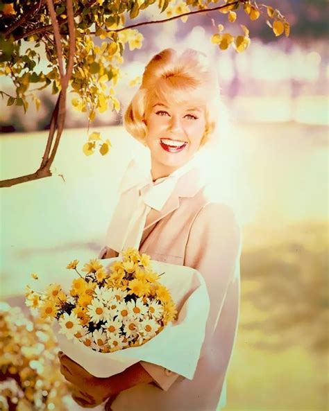 Pin By Patty Fong On Vintage Movie Stars Dory Doris Day Movies