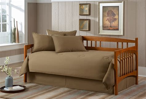 Various Designs Of Daybed To Comfort Your Day Time Homesfeed