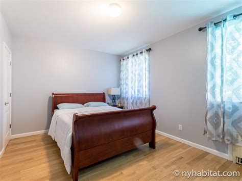 A railroad two bedroom apartment has nothing to do with living near the train tracks or the metro north line. New York Apartment: 2 Bedroom Apartment Rental in Bay ...