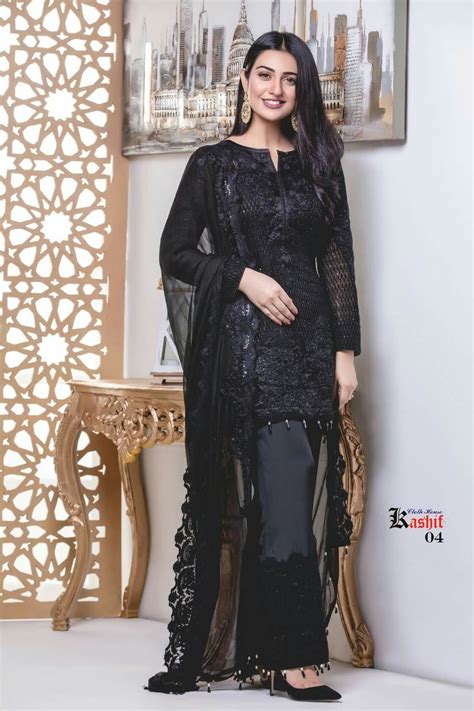 Pin By Mariam Afzal On Embroider Pakistani Dresses Online Pakistani