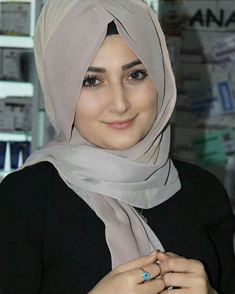 Beautiful Muslim Women The Most Beautiful Girl Beautiful Hijab