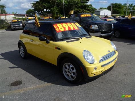 2003 Liquid Yellow Mini Cooper Hardtop 38342801 Car