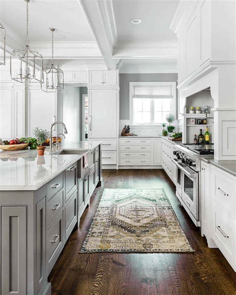White kitchen cabinets with quartzite countertops. 30+ Beautiful and inspiring light-filled kitchens with ...