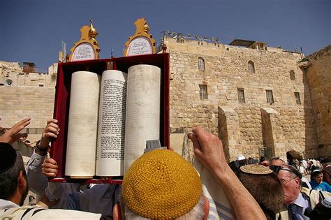 Oztorah Blog Archive Dont Lock Up The Torah