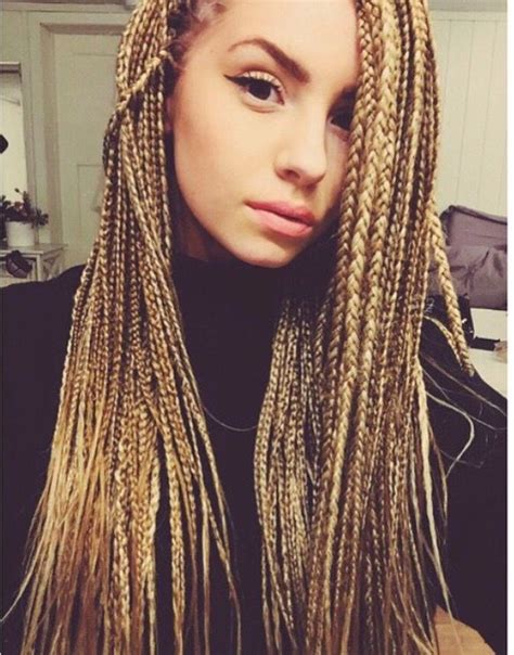Pin By Lauren Jenine On Kurls A La Moda White Girl Braids Hair Styles Blonde Box Braids