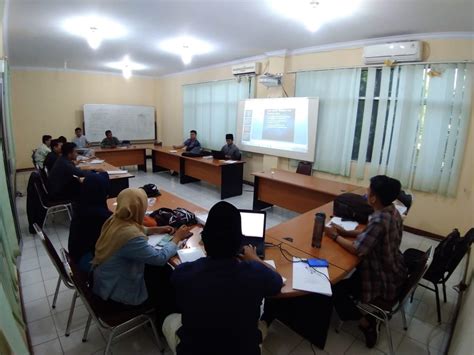 Akibat gaya gesekan antara benda dengan lantai mengalami perlambatan 3 m/s 2. Materi CPNS 2019, Kisi Kisi, Beserta Soal Latihan dan ...