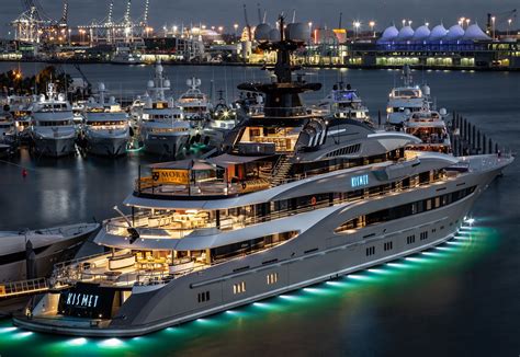 6 Luxury Yachts 6 Luxus Yacht Megaport Media Luxury Yachts Boats