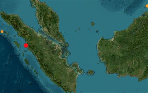 6 1 Magnitude Quake Strikes Off Indonesia S Sumatra Island Usgs New Straits Times Malaysia