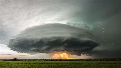 Incredible Supercell Thunderstorm Time Lapse Over Kansas By Stephen