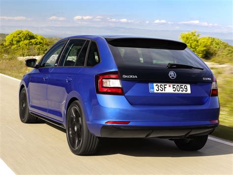 A burst of rapid fire. Modernizovaná Škoda Rapid zlevnila a má motor 1.0 TSI