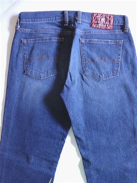 Lucky Brand Dungarees Low Rise Flare Jeans Size 8 29 And 32 Inch