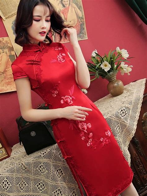 Red Embroidered Mid Qipao Cheongsam Dress With Lace Trim Cheongsam Dress Business Dress