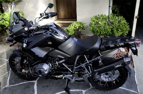 Building upon a sapphire black metallic body colour, the r 1200 gs triple black adds a series of specially developed dark components limited exclusively to. FORUM BMW R 1200 GS TRIPLE BLACK - Wroc?awski Informator ...