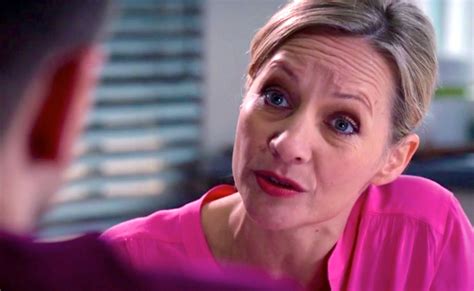 Holby City 1740 Essie Kaye Wragg Holby City Behind The Screen
