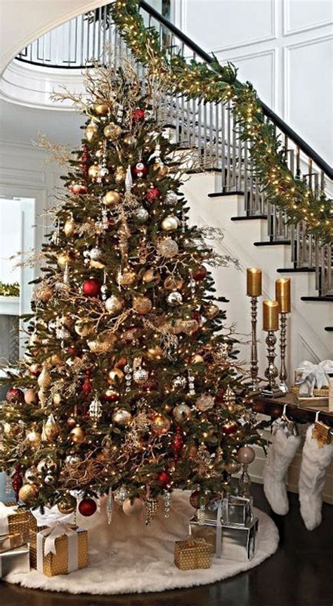 20 Luxury Gold Christmas Trees Decor For Sparkling Holidays Homemydesign