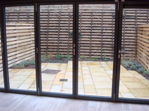 How A Dull London Patio Was Transformed Into A Leafy Tropical Retreat