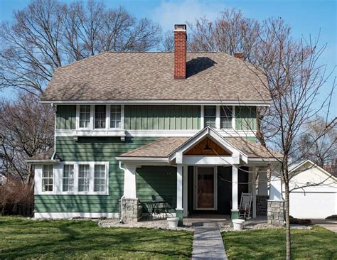 5 Hip Roof Types And Styles Plus 20 Photo Examples Of Houses With A