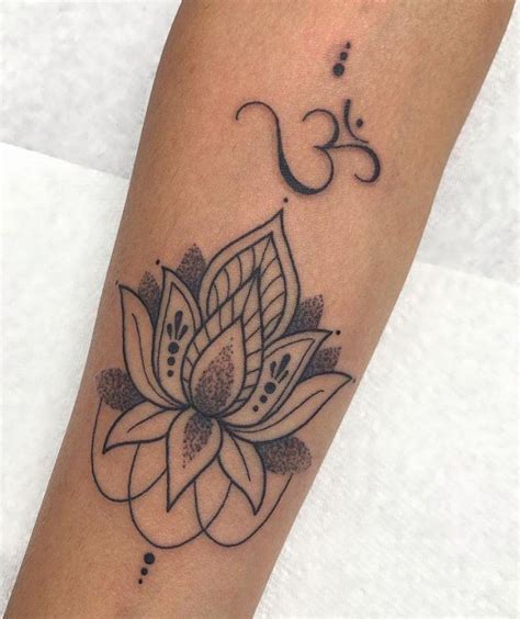 30 Pretty Aum Tattoos To Inspire You Style Vp Page 18