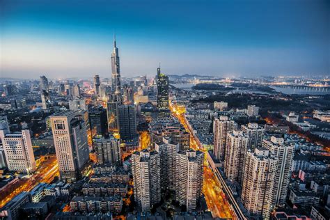 泰国目前报告的感染和死亡人数创下新高，而在亚洲新冠疫情的风暴中心印度尼西亚，医院里人满为患 印尼旅游部长桑迪亚加·乌诺（sandiaga uno）最近曾告诉bbc，科兴疫苗相当有效。 但世界卫生组织的全球疫情警报和反应网络负责人戴尔•费舍尔（dale fisher）说，泰国和印度尼西亚. 南京集成电路产业服务中心-南京江北集成电路研究所有限公司 中心新闻 防疫发展两不误，南京集成电路企业保持活力