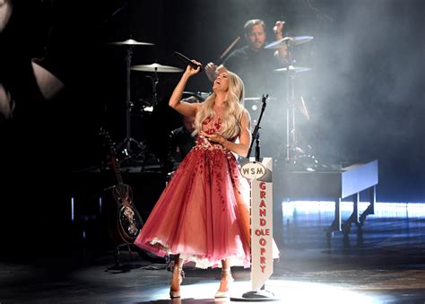 Carrie Underwoods Solo Performance At The 2020 Acm Awards Popsugar