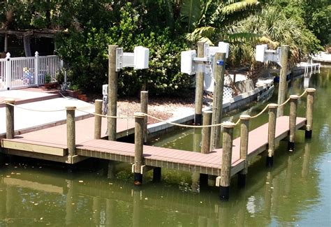 Manilla Rope Railing Surrounding A Dock Boat Dock Accessories Pinterest Rope Fence Dock