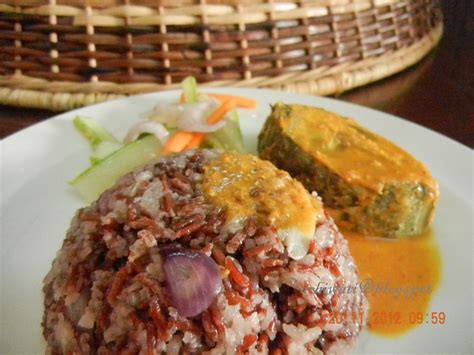 Nasi dagang gulai ikan tongkol. My Wonderful World of Food and Travel: Nasi Dagang ...