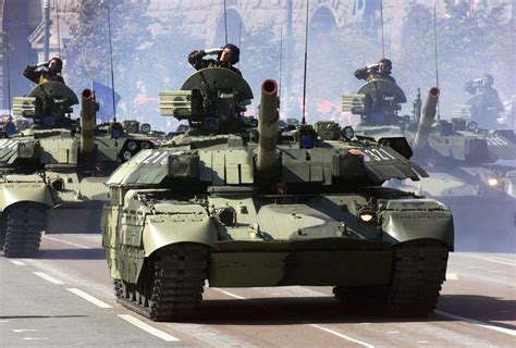 Дату святкування було приурочено до дня ухвалення 6 грудня 1991 року закону про збройні сили україни. Збройні Сили України не планують проведення військових ...