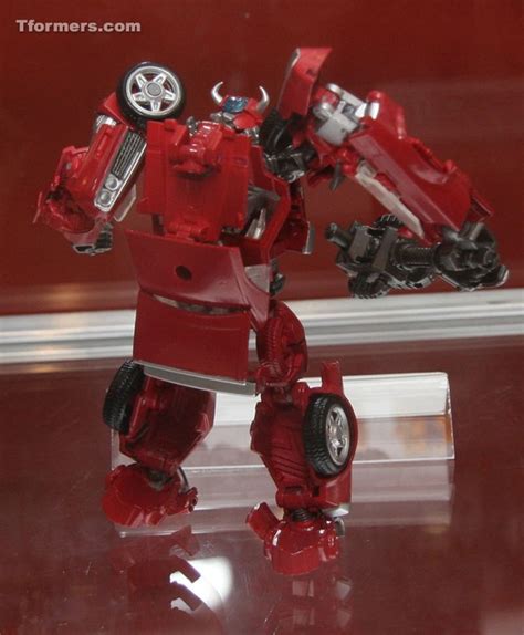 Nycc 2011 Transformers Prime Deluxe Wheeljack Cliffjumper And