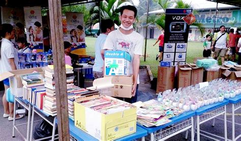 Selain pengumpulan dan penjualan ke pusat kitar semula, barang terbuang ini juga boleh anda jadikan pelbagai barangan kegunaan lain yang menarik serta berlainan dari fungsi asalnya. Kitar semula demi alam | Harian Metro