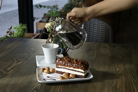 Carina.frk(@carina.frk), berveleen in germany(@berveleen), yules(@yulesy), food lover hamburg ⚓️🍕🍔🍟🌮(@food_lover_hamburg), marktscheune berghaupten(@markt_scheune). Visiting Germany: Kaffee und Kuchen | Traquo