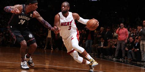 dwyane wade wins pbwa s 2018 19 magic johnson award professional basketball writers association